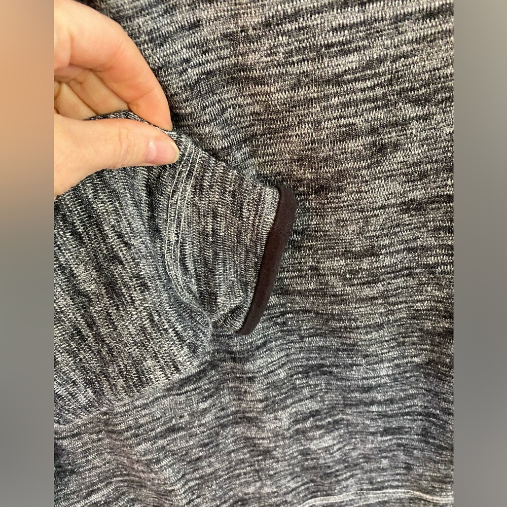 Men's 100% Cotton Marled Black Long Sleeve Henley Shirt MD Casual Closet Staple - Picture 2 of 8